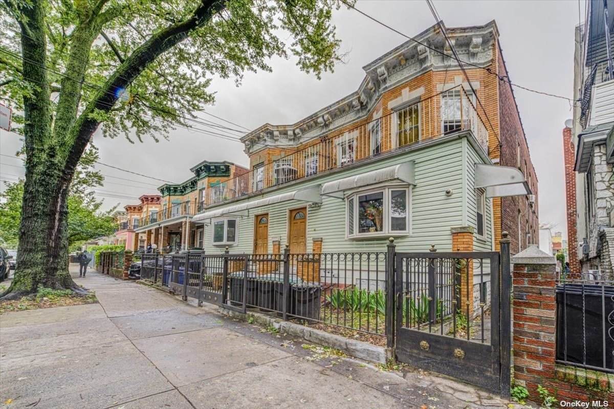 35-35 100th Street - Photo 1
