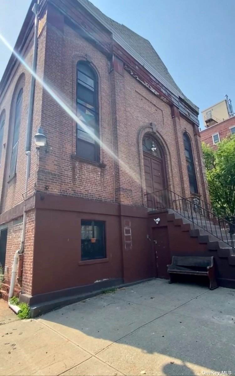 157 Leonard Street - Photo 1