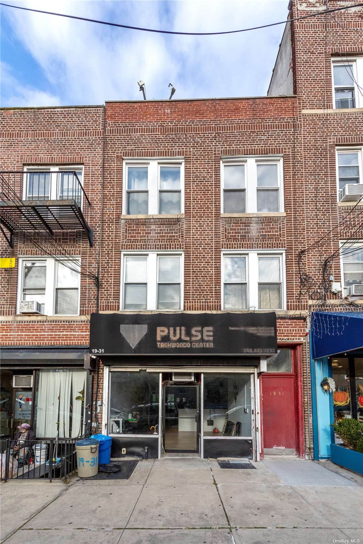 19-31 Ditmars Boulevard - Photo 1