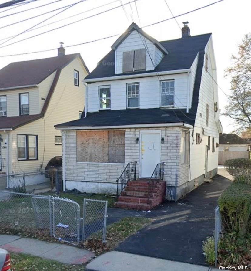 204-12 109th Avenue - Photo 1
