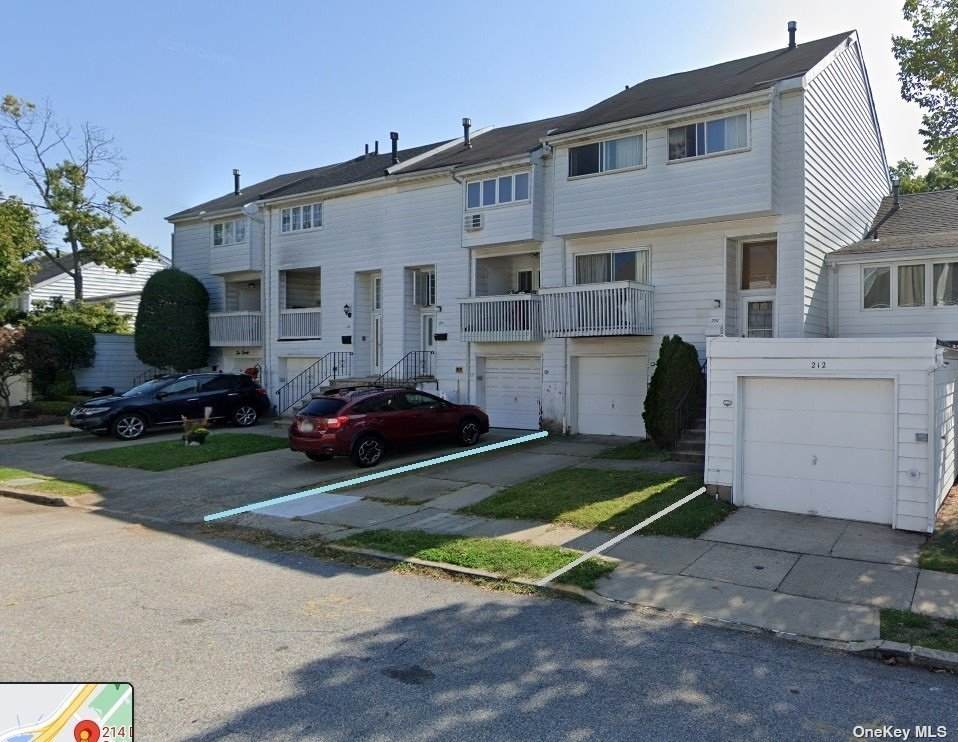 214 Dover Green - Photo 1