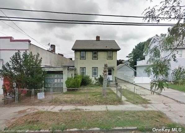 835 Lincoln Avenue - Photo 1