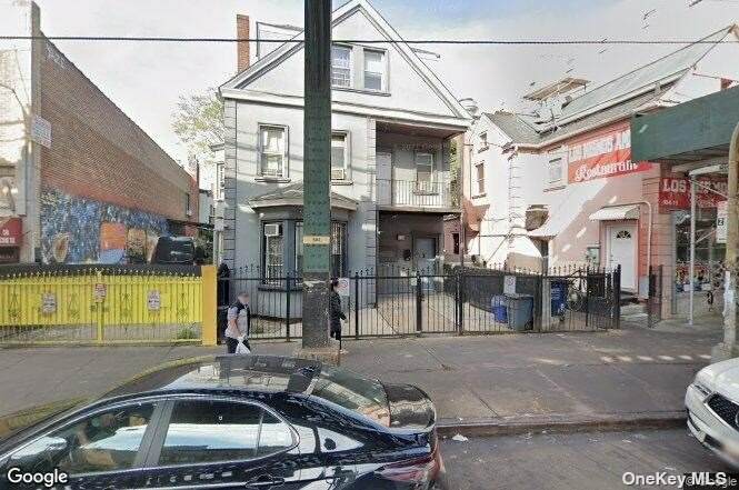 104-09 Roosevelt Avenue - Photo 1
