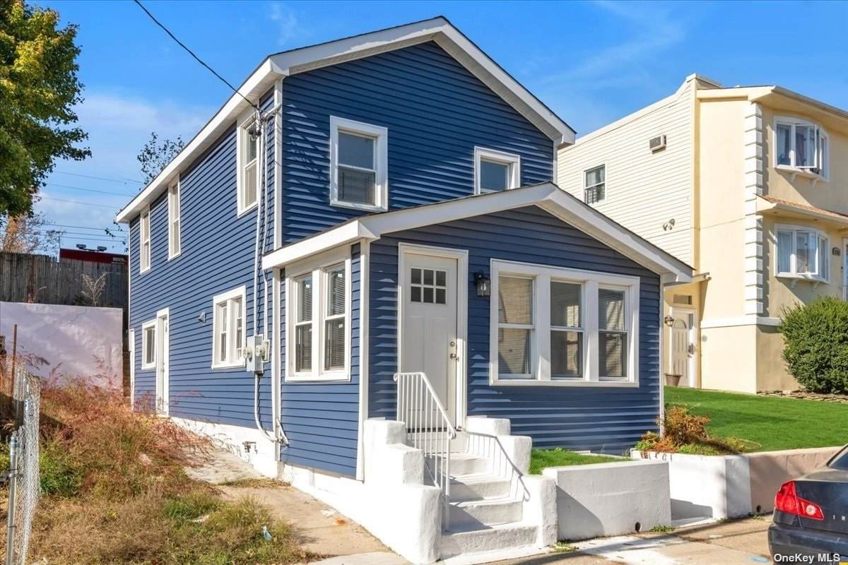 166 Hendrickson Avenue - Photo 1