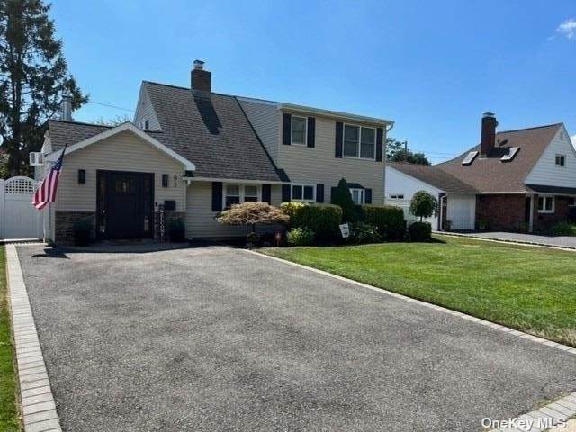 93 Duckpond Drive - Photo 1