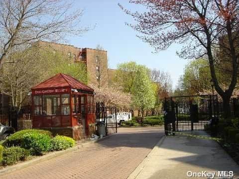 150-29 72 Road - Photo 1