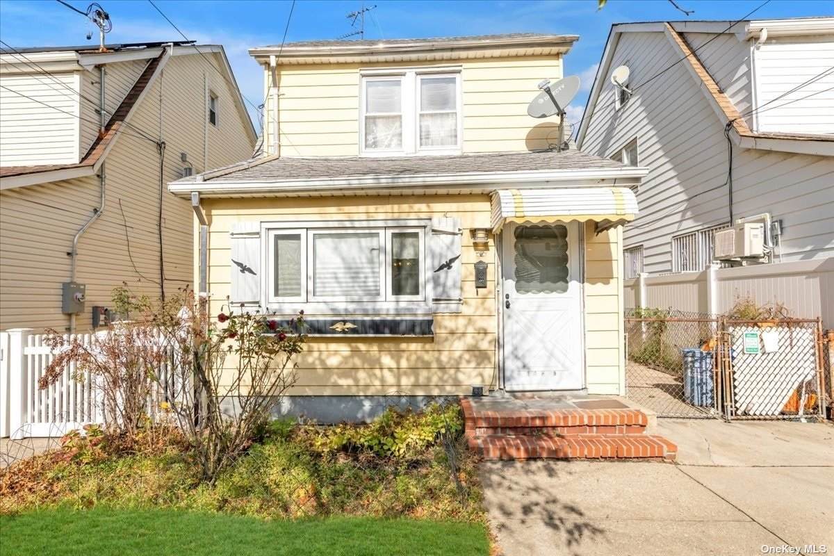 164-35 76th Avenue - Photo 1