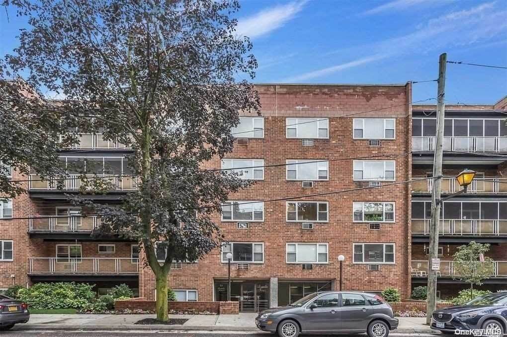 101 Lincoln Avenue - Photo 1