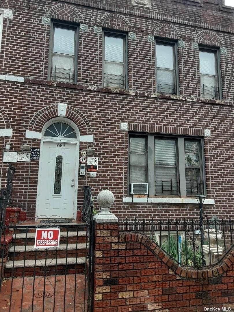 689 Bristol Street - Photo 1