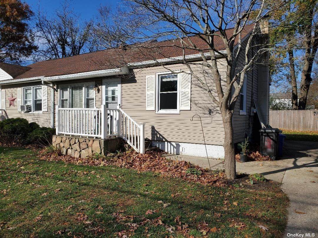 329 Commack Road - Photo 1