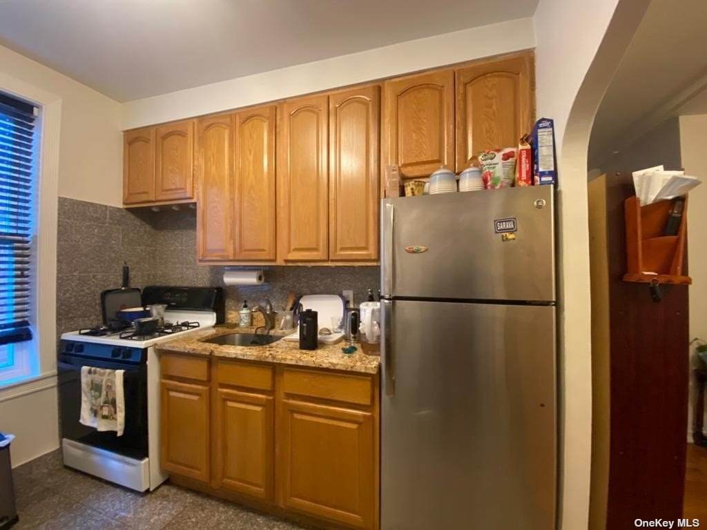 33-42 28th Street - Photo 1