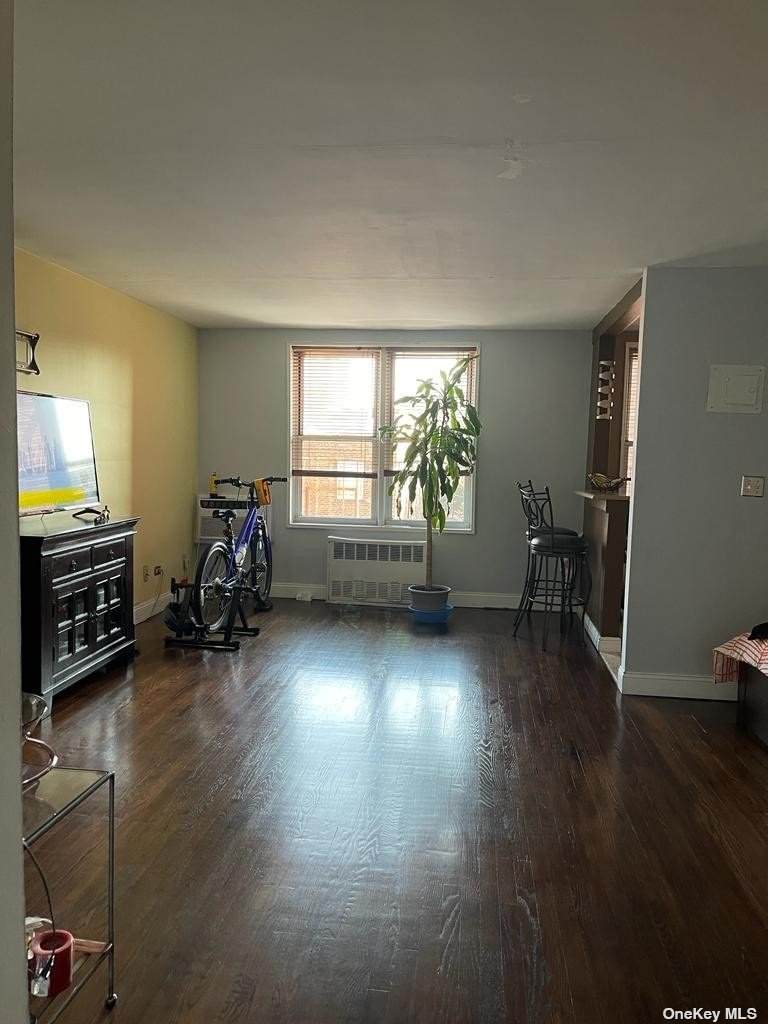 51-33 Goldsmith Street - Photo 1