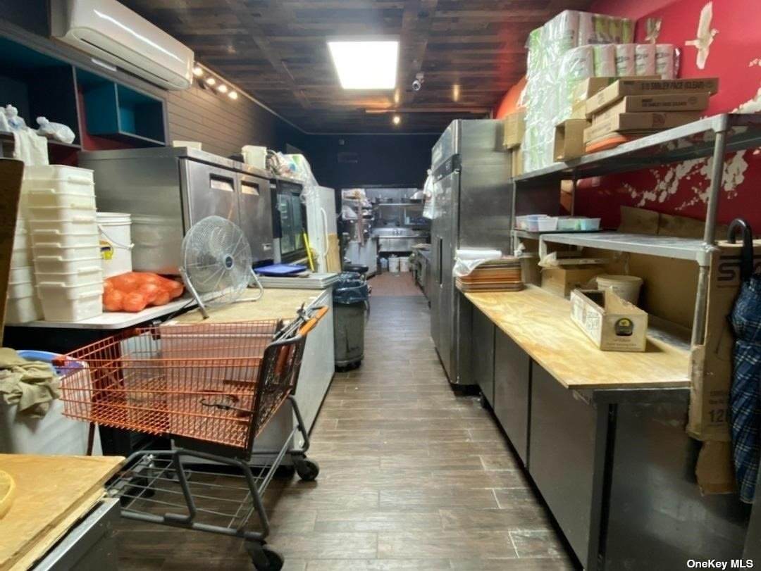 41-73 Bowne Street - Photo 1