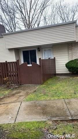 106 Glen Hollow Drive - Photo 1