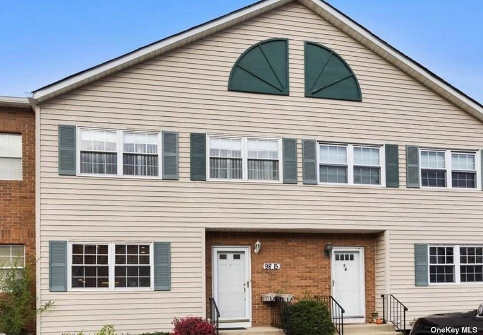 98 Franklin Avenue - Photo 1