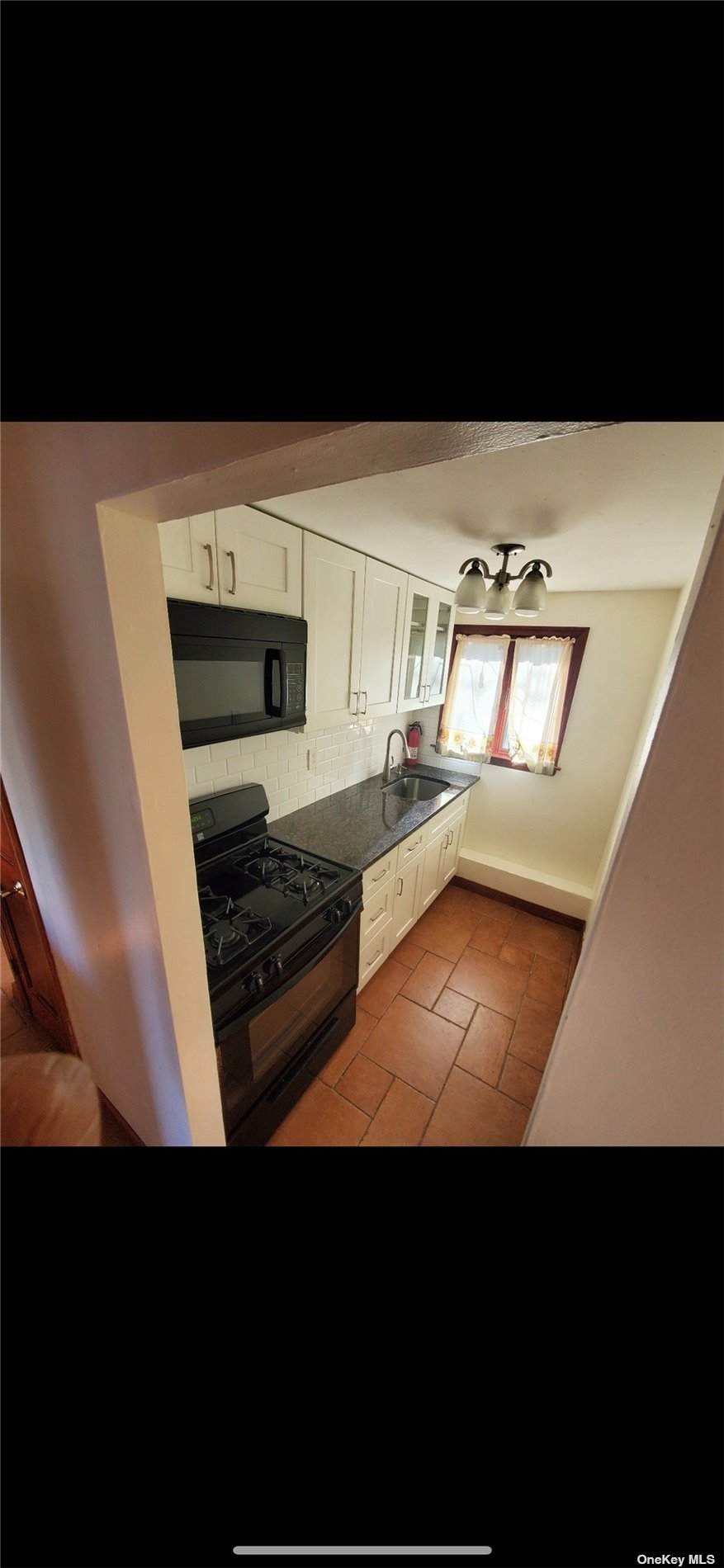 88 Sterling Pl - Photo 1