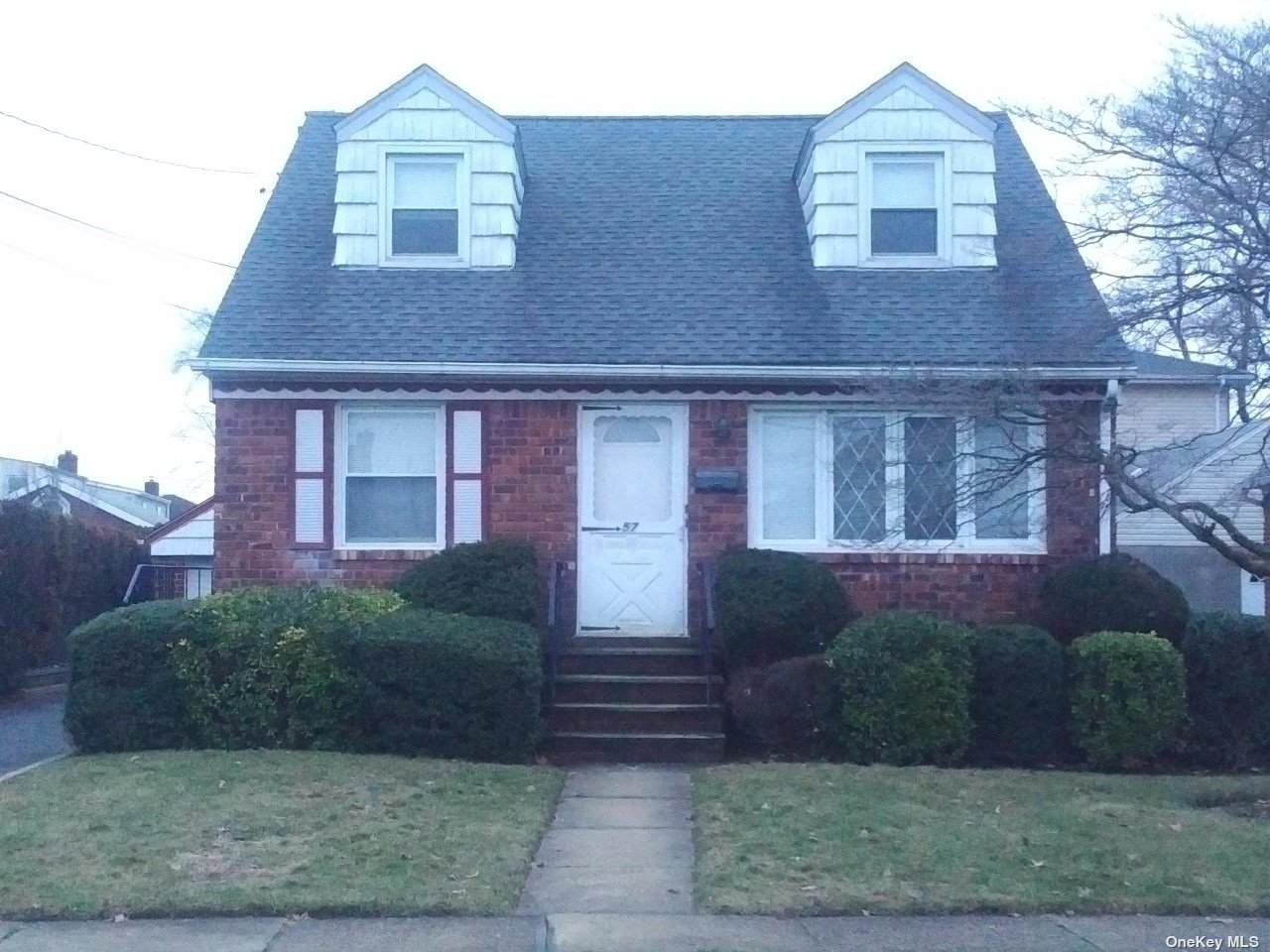 57 Lincoln Avenue - Photo 1