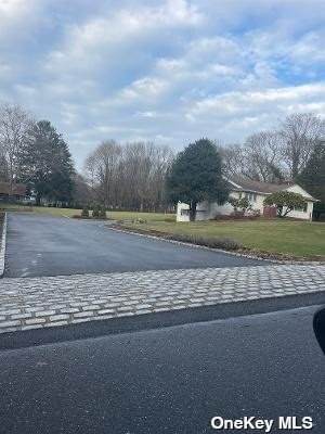 9 Twin Cedar Lane - Photo 1