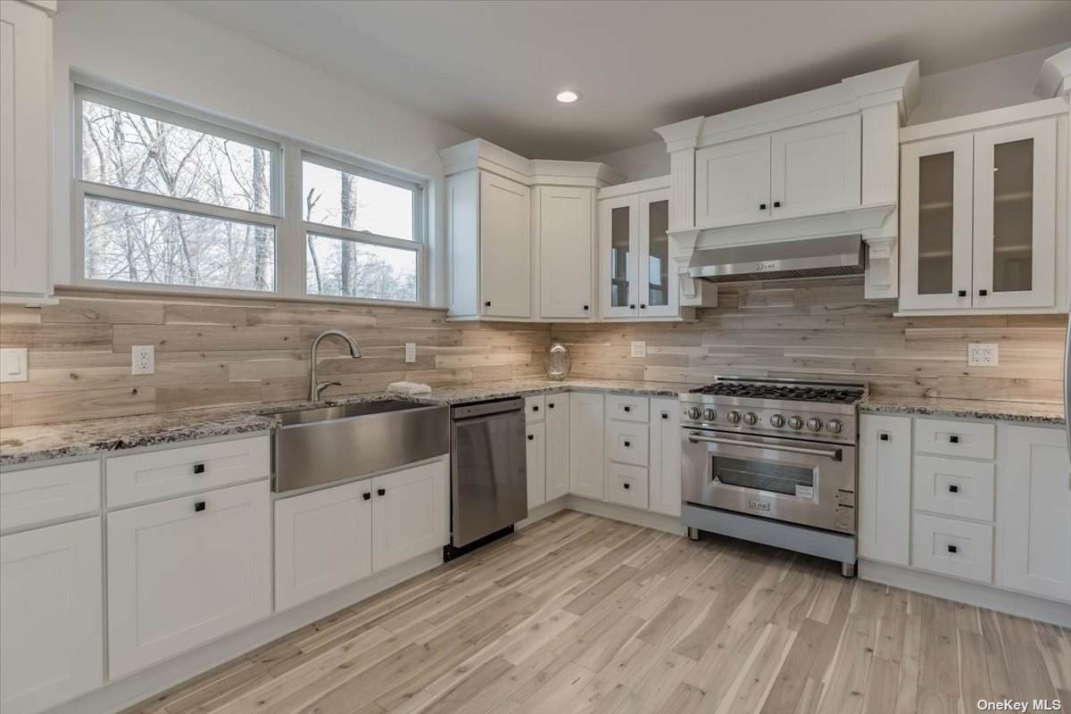 65 Helen Avenue - Photo 1