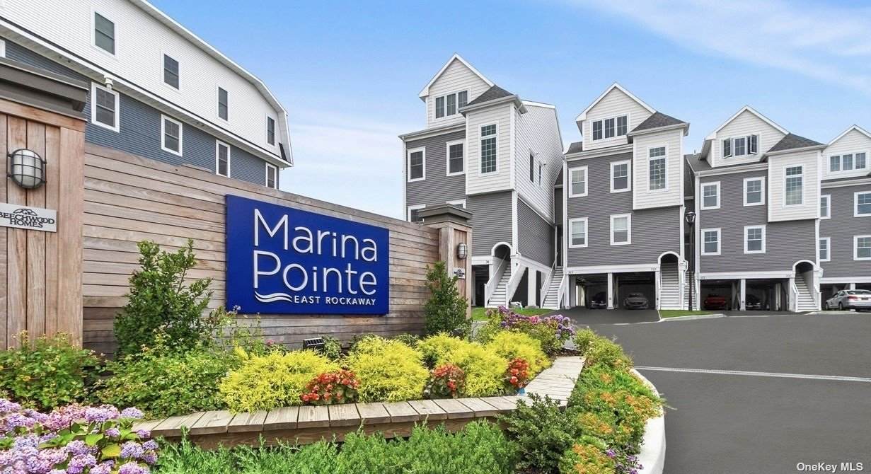 121 Marina Pointe Drive - Photo 1