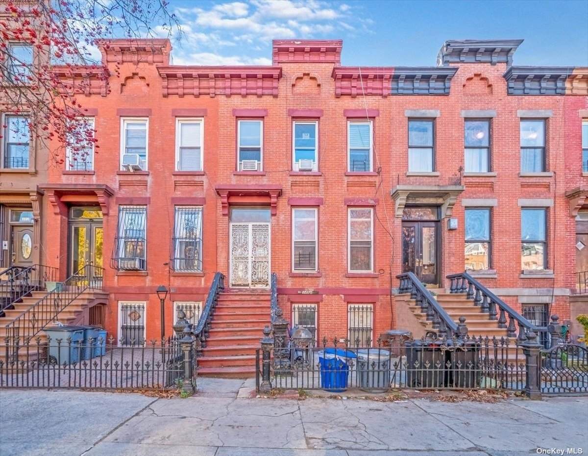 348A Hancock Street - Photo 1