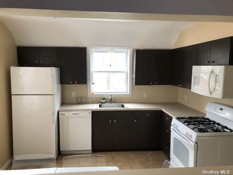 685 Walt Whitman Road - Photo 1
