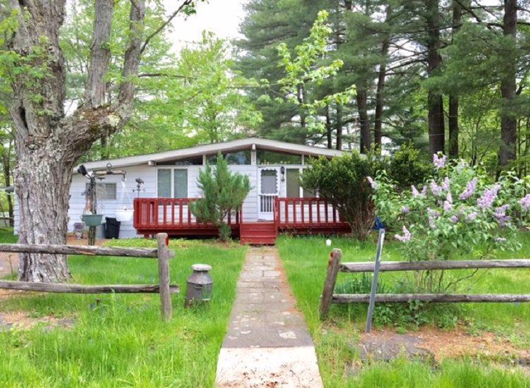 32 Lakeview Road - Photo 1