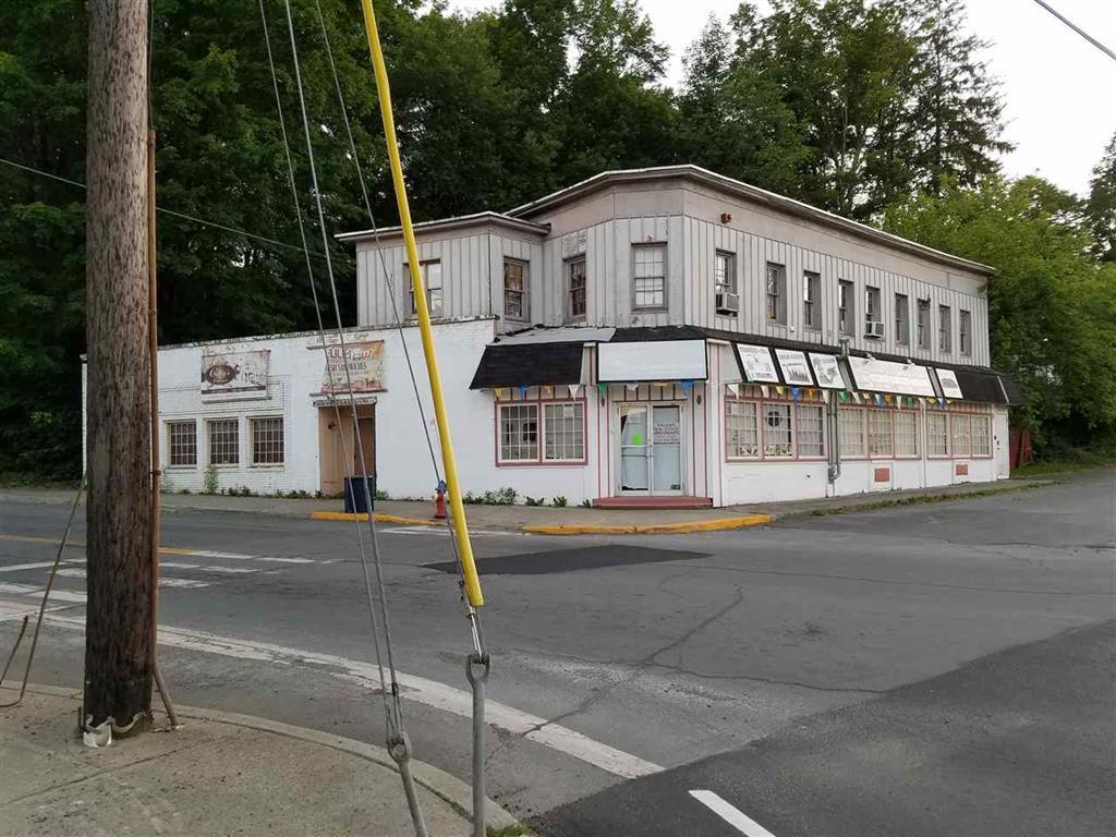 6 Broadway - Photo 1