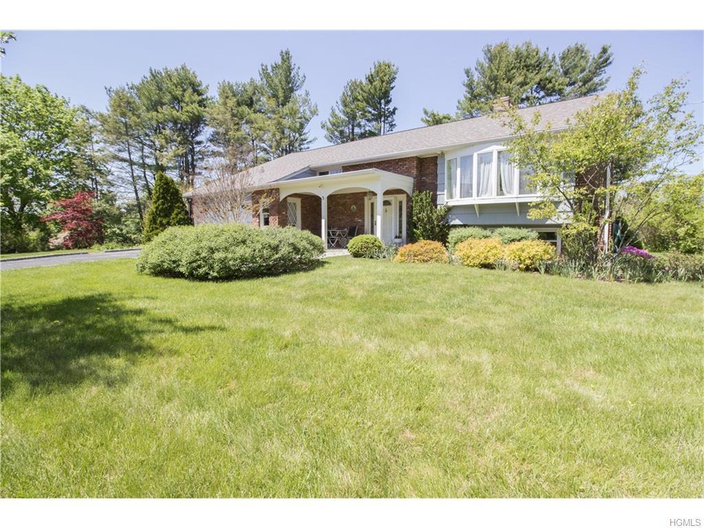 3 Fairlawn Parkway, Rye Brook, NY 10573 (MLS #4616276) :: William Raveis Legends Realty Group