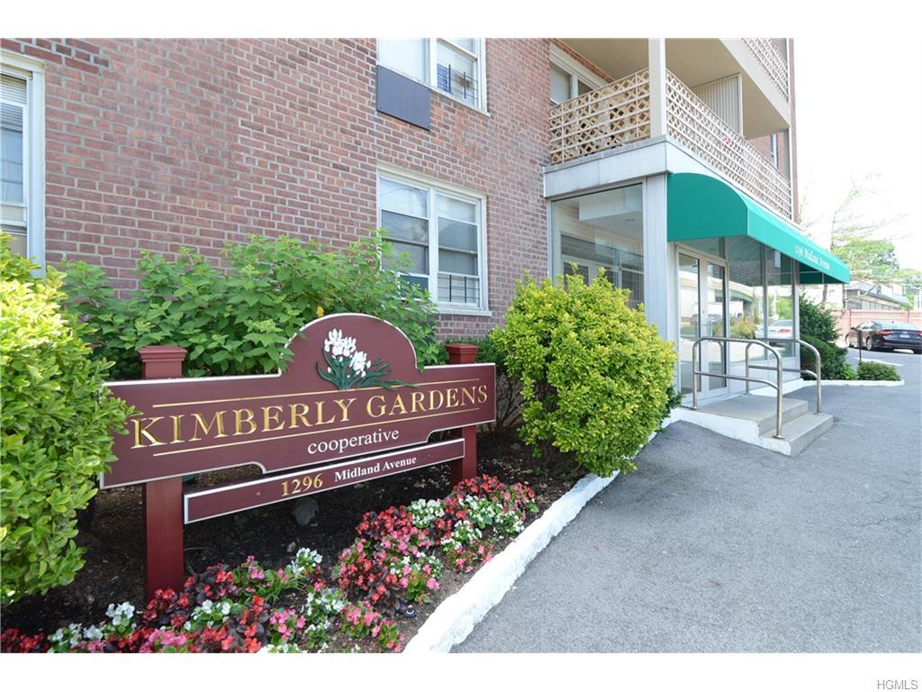1296 Midland Avenue A-2, Yonkers, NY 10704 (MLS #4630848) :: William Raveis Legends Realty Group