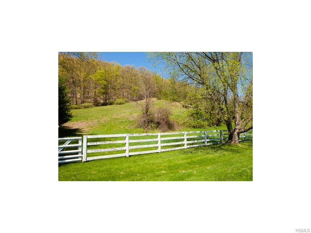 305 Skidmore Road - Photo 1