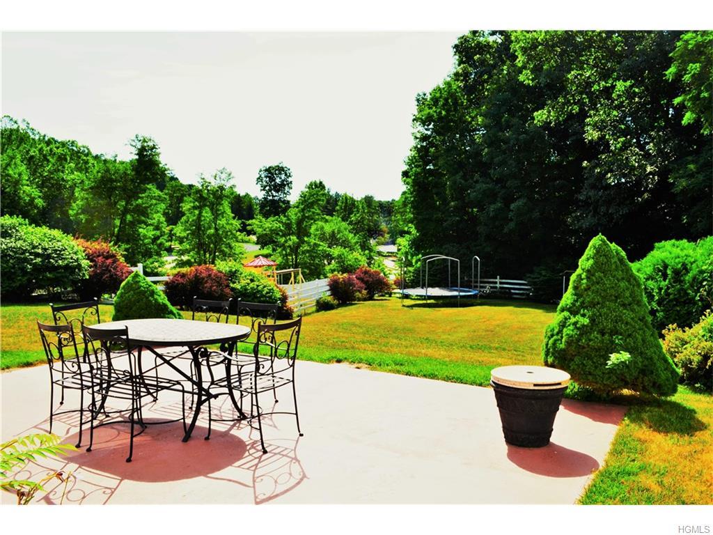 3 Carlton Court, Peekskill, NY 10566 (MLS #4632491) :: William Raveis Legends Realty Group