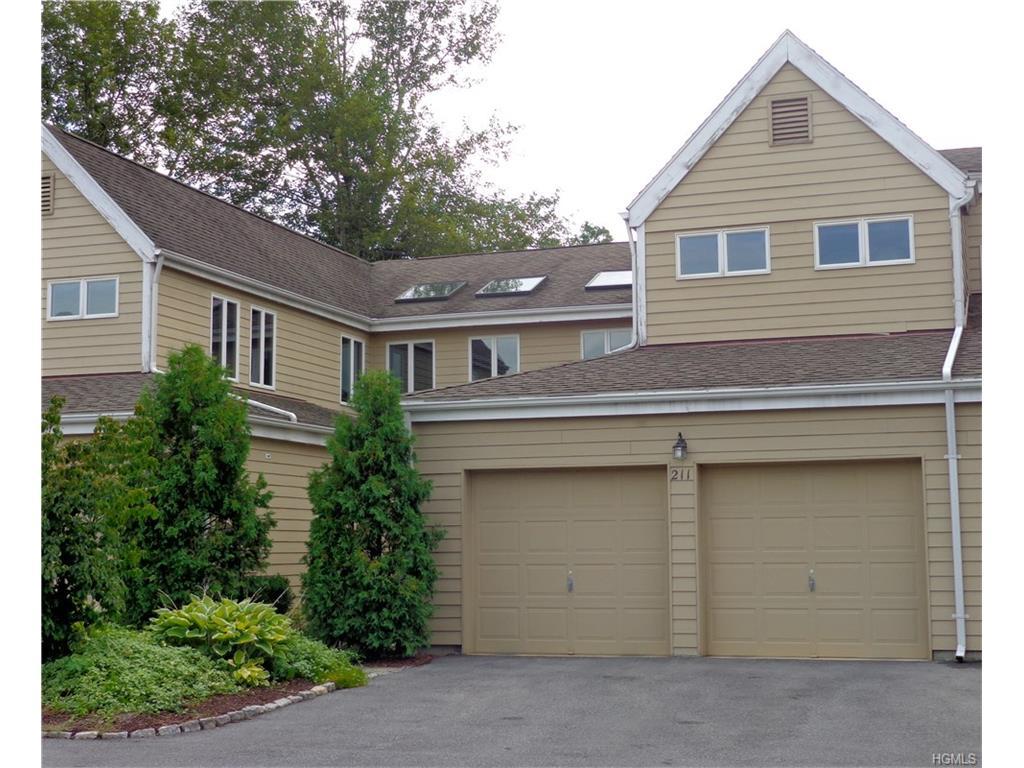 211 Aspen Terrace - Photo 1