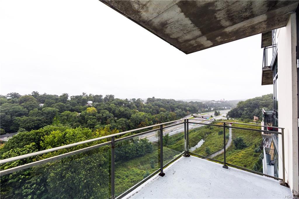 701 Ridge Hill Boulevard - Photo 1