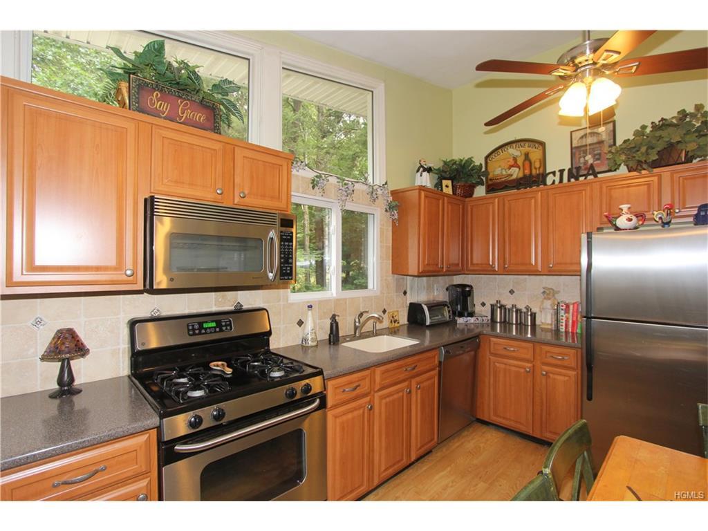 1058 Barberry Road, Yorktown Heights, NY 10598 (MLS #4700166) :: William Raveis Legends Realty Group