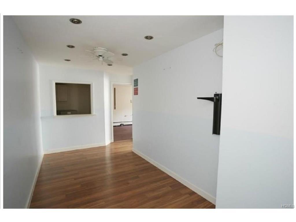 838 Pelhamdale Ave Avenue - Photo 1