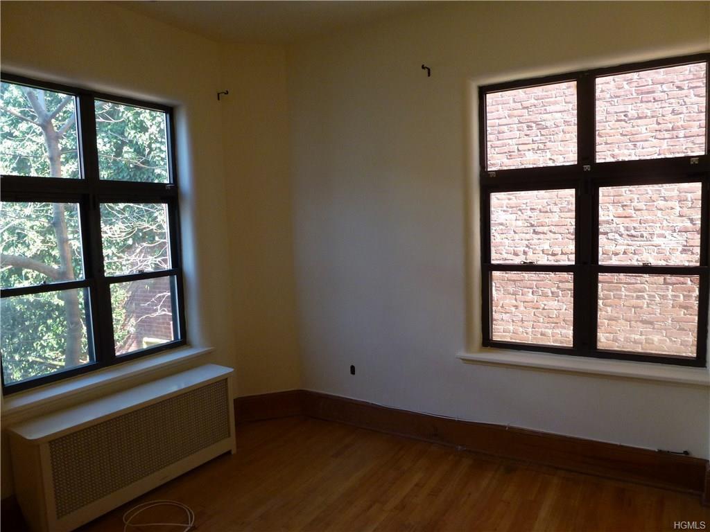 37 Broadway - Photo 1