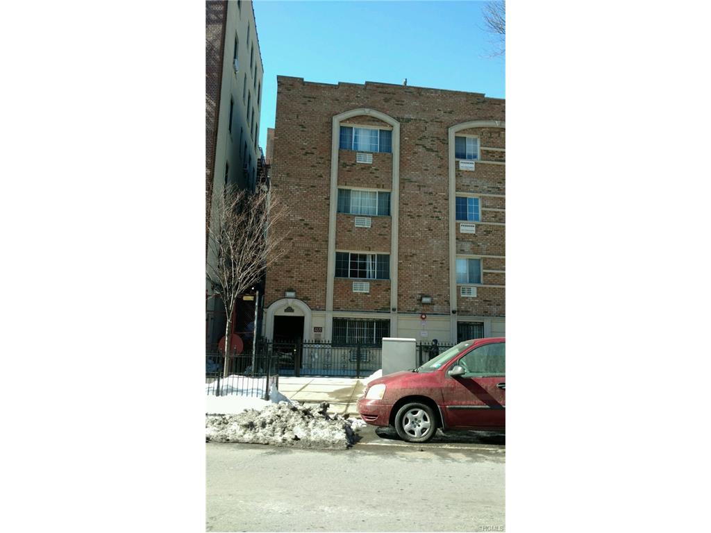 2135 Crotona Avenue - Photo 1