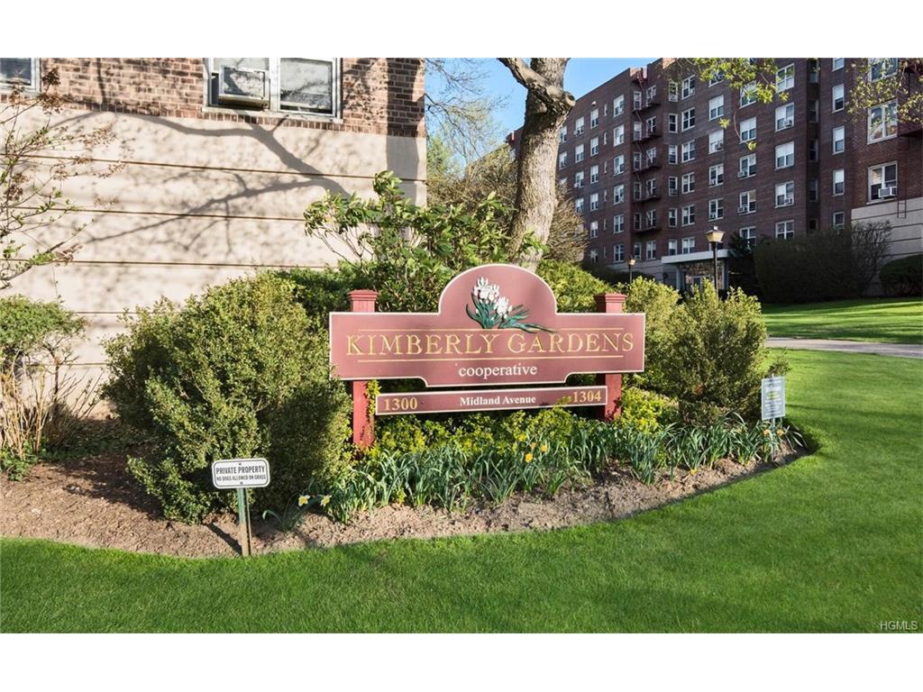 1300 Midland Avenue - Photo 1
