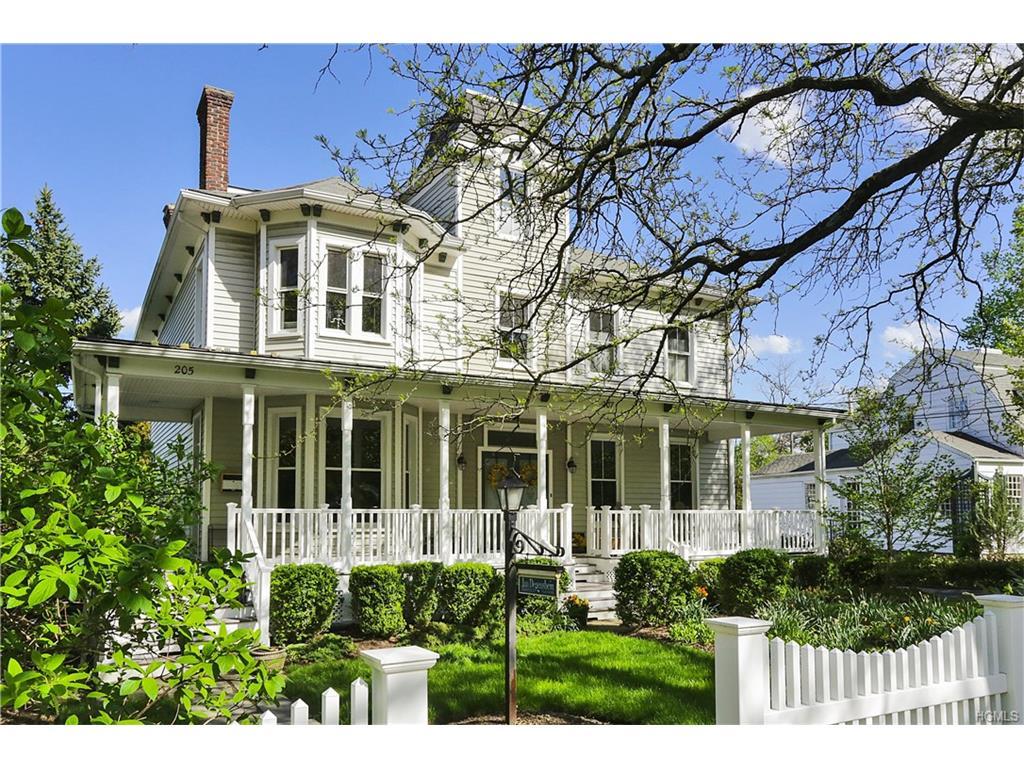205 Broadway - Photo 1