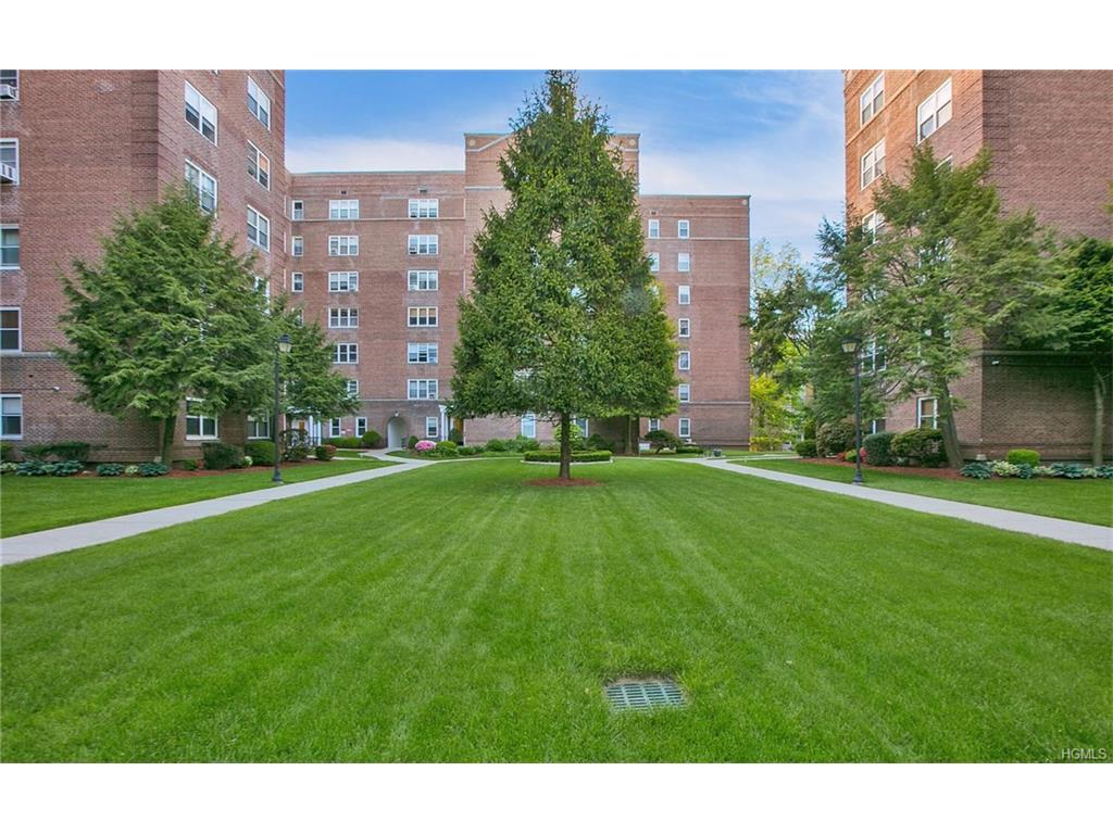90 Bryant Avenue - Photo 1