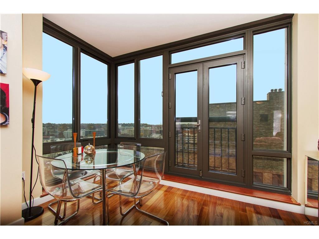 10 City Place - Photo 1