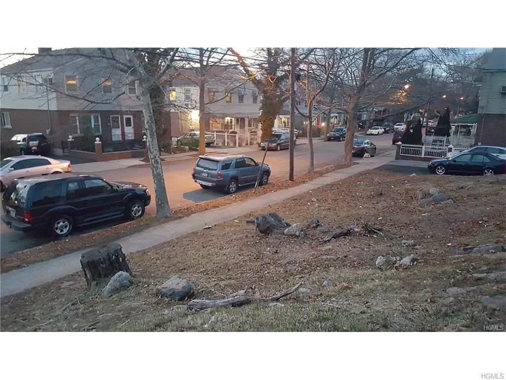 2083 Bussing Avenue - Photo 1