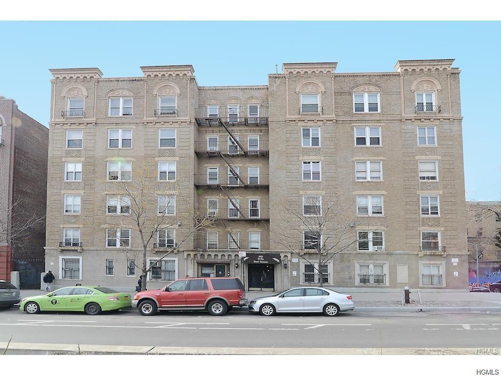 1075 Grand Concourse - Photo 1