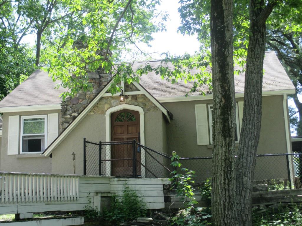 18 Woody Trail - Photo 1