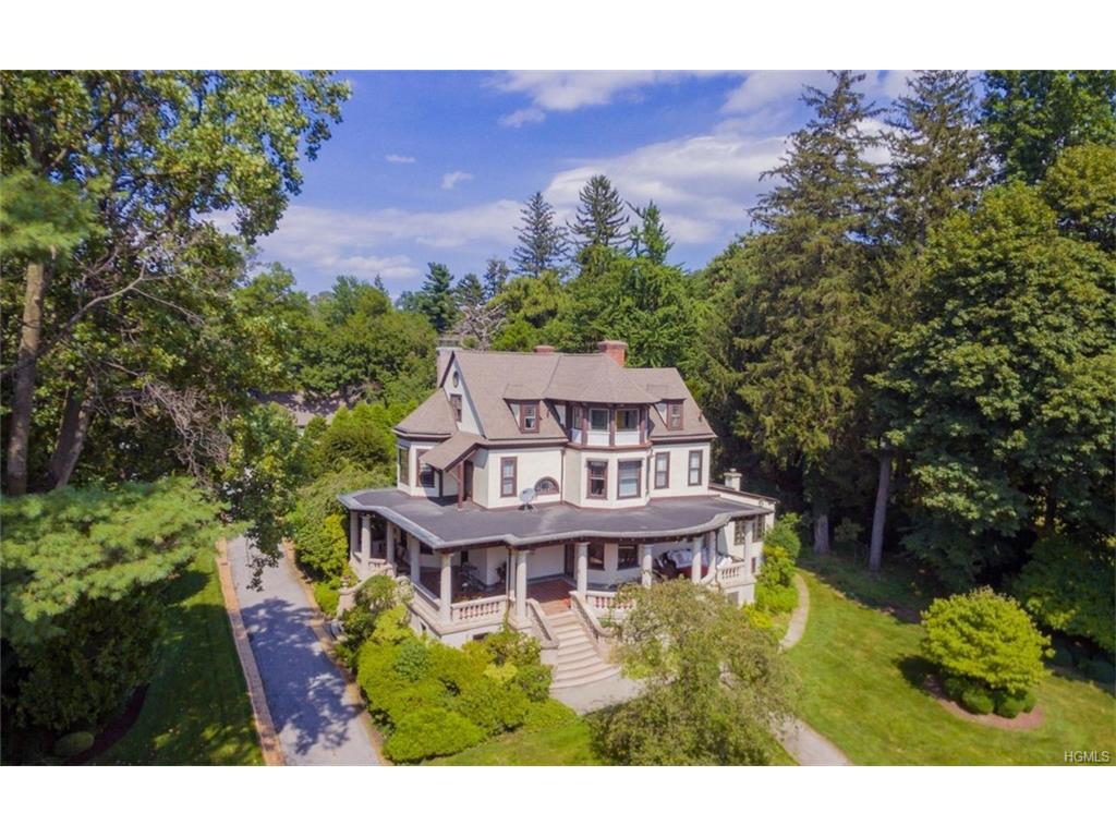 45 Benedict Avenue - Photo 1