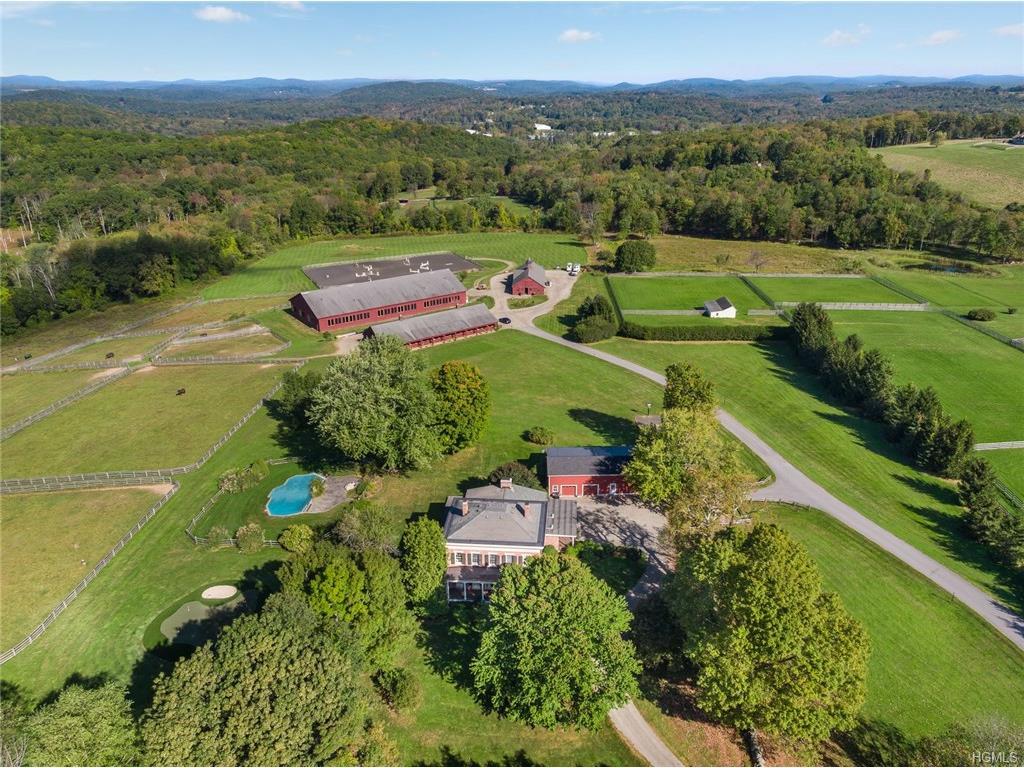 306 Hardscrabble Road - Photo 1