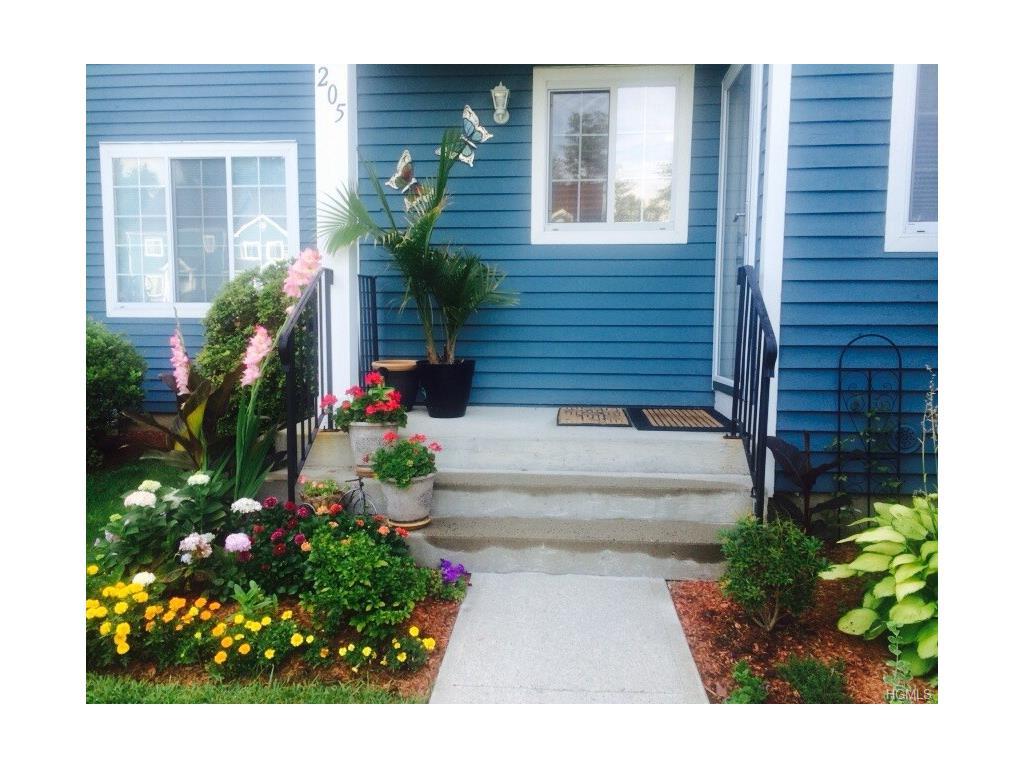 205 Ashbury Way - Photo 1