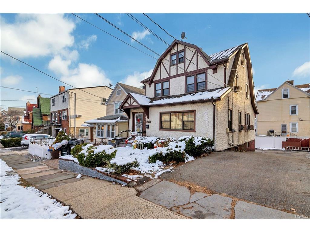 68 A.K.A 66 Sherwood Avenue - Photo 1