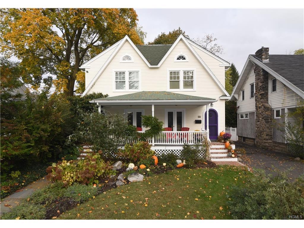 98 Hastings Avenue - Photo 1